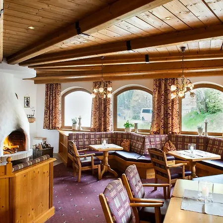 Alpenwellnesshotel Gasteigerhof Hotel